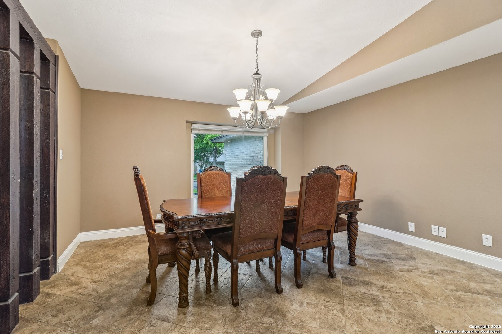 property viewer photo 12