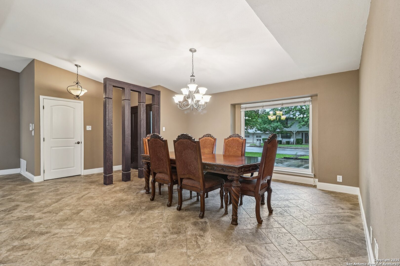 property viewer photo 13