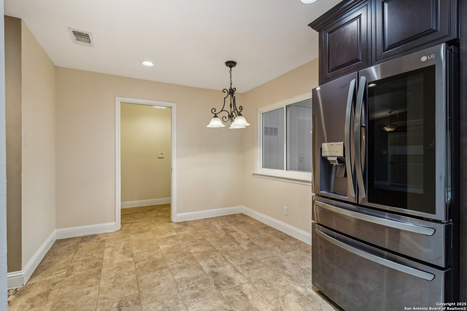 property viewer photo 18