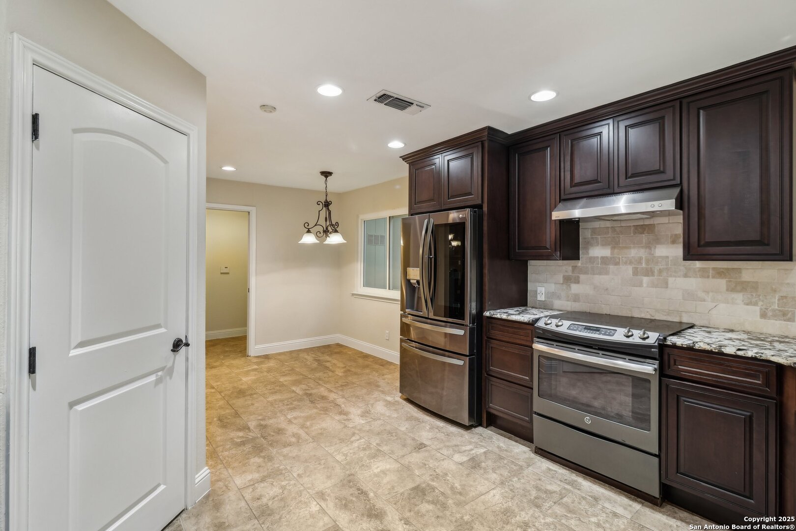 property viewer photo 19