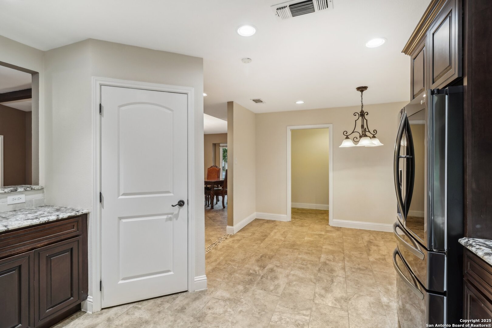 property viewer photo 20