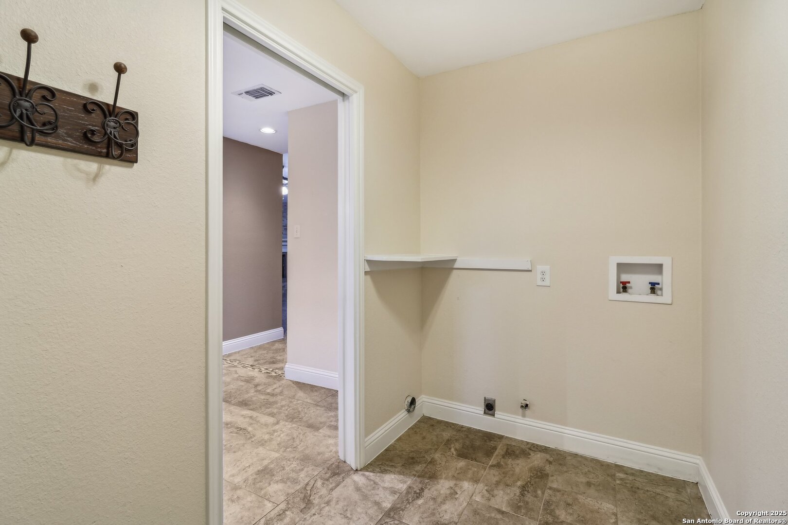 property viewer photo 21