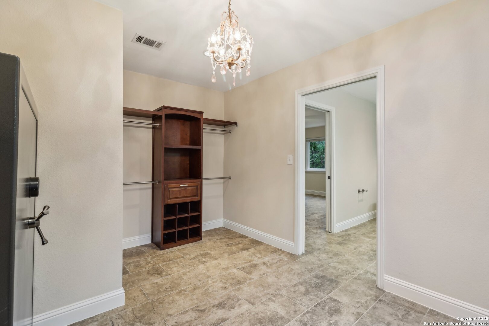 property viewer photo 38