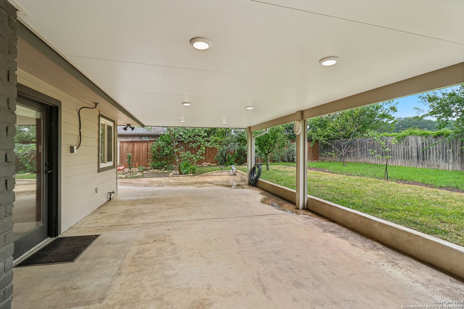 property viewer photo 41