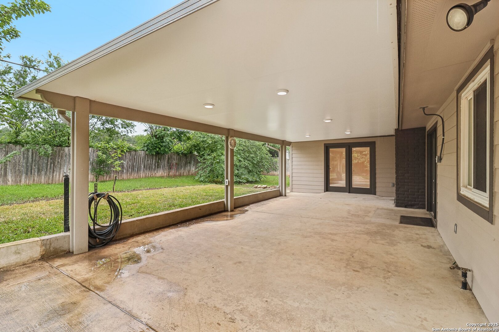 property viewer photo 42