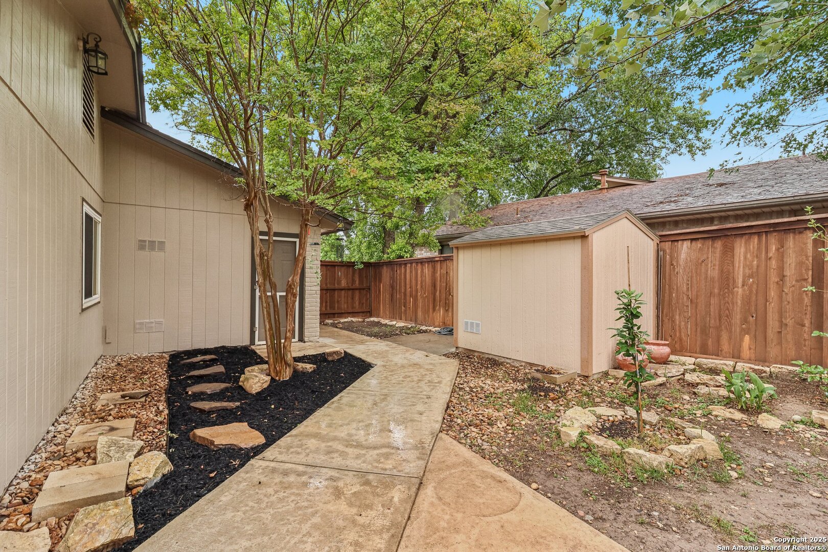 property viewer photo 43