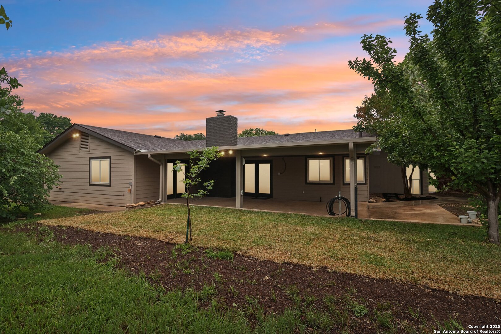property viewer photo 45