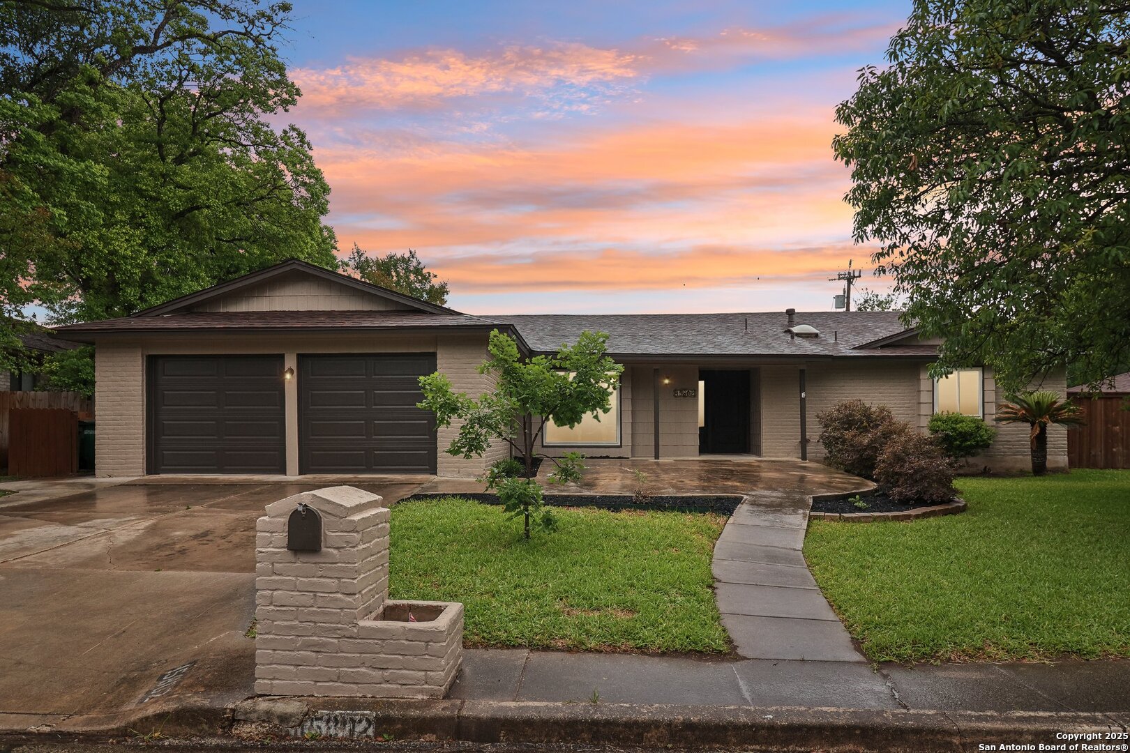 property viewer photo 47