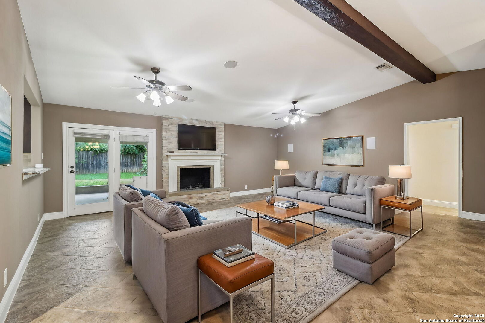 property viewer photo 5