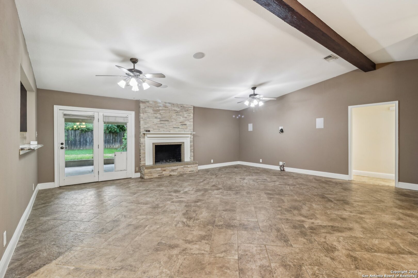 property viewer photo 6