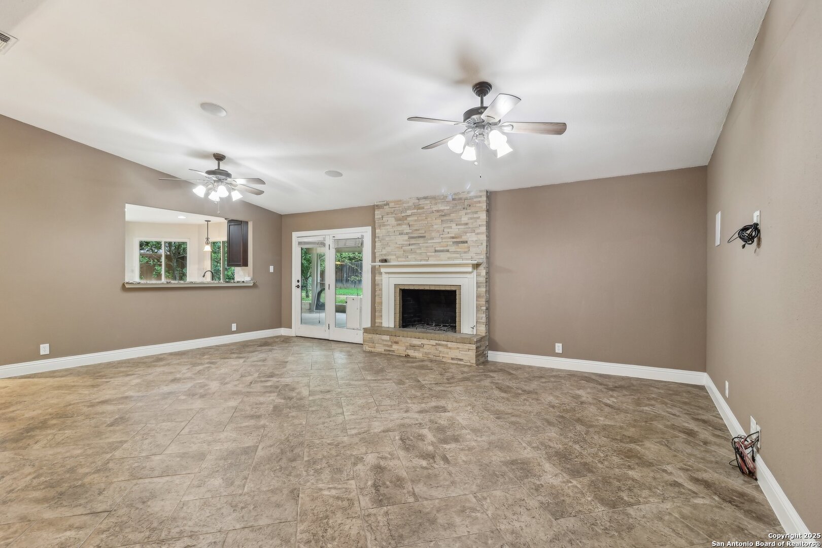 property viewer photo 8