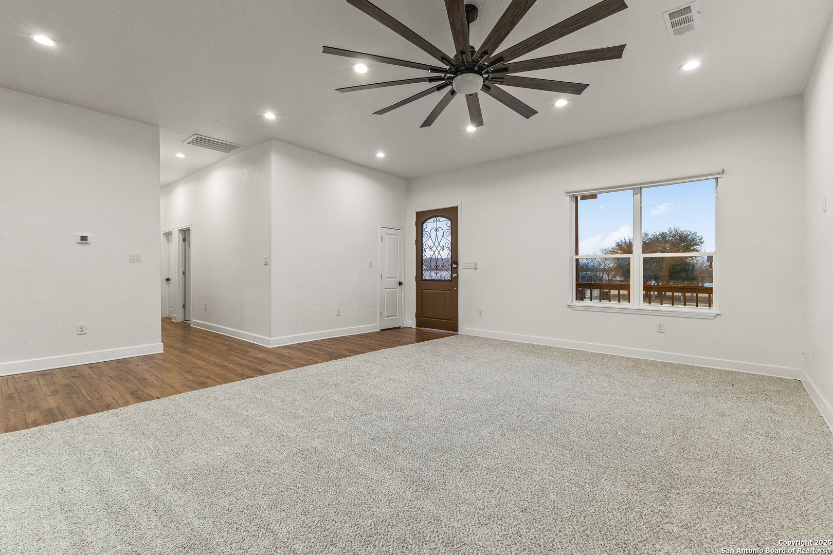 property viewer photo 10