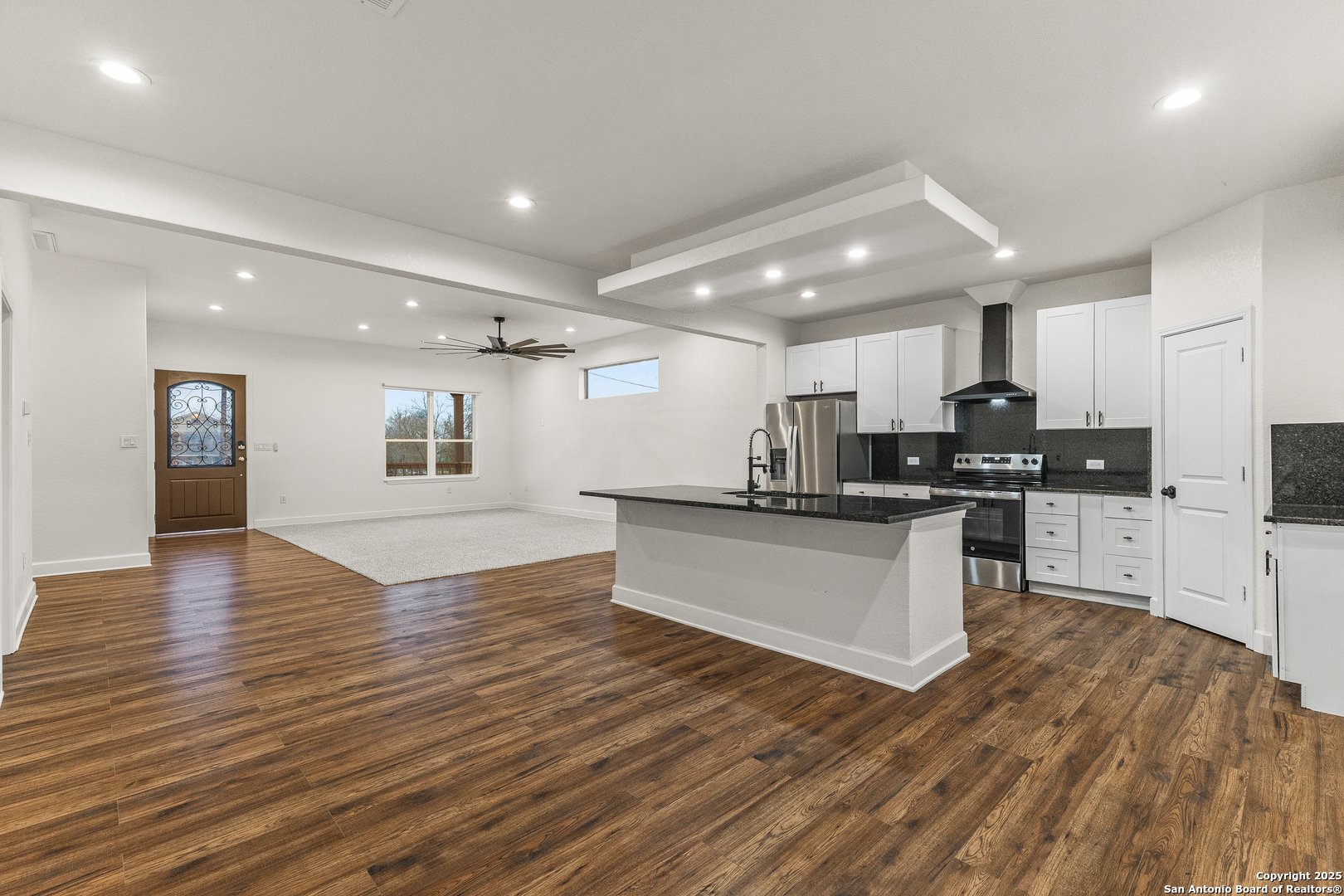 property viewer photo 16