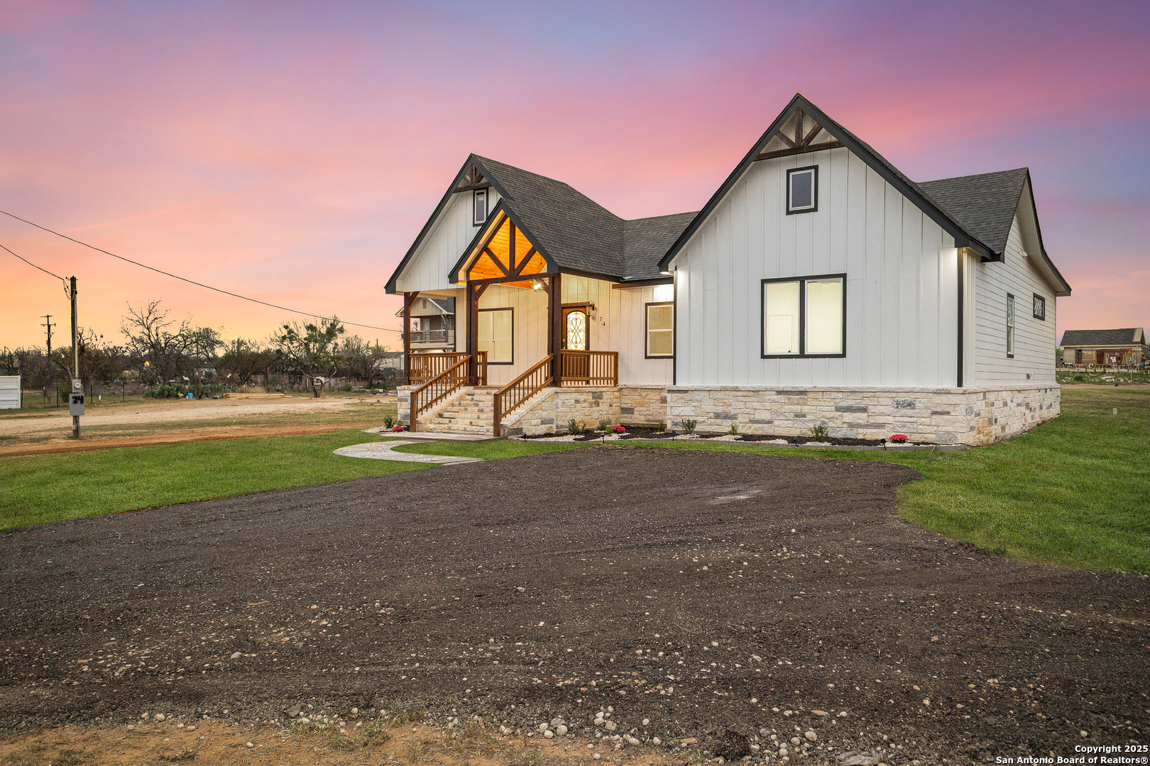 property viewer photo 2