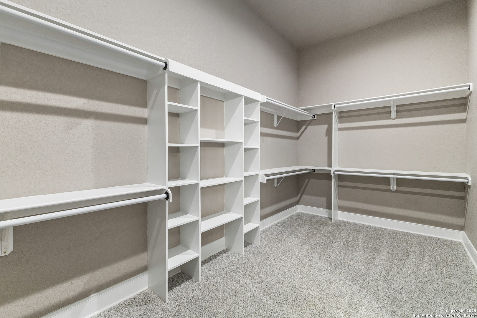 property viewer photo 24