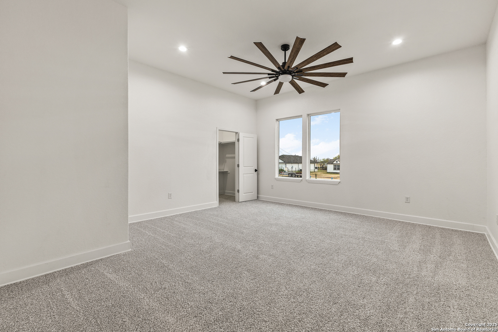 property viewer photo 28