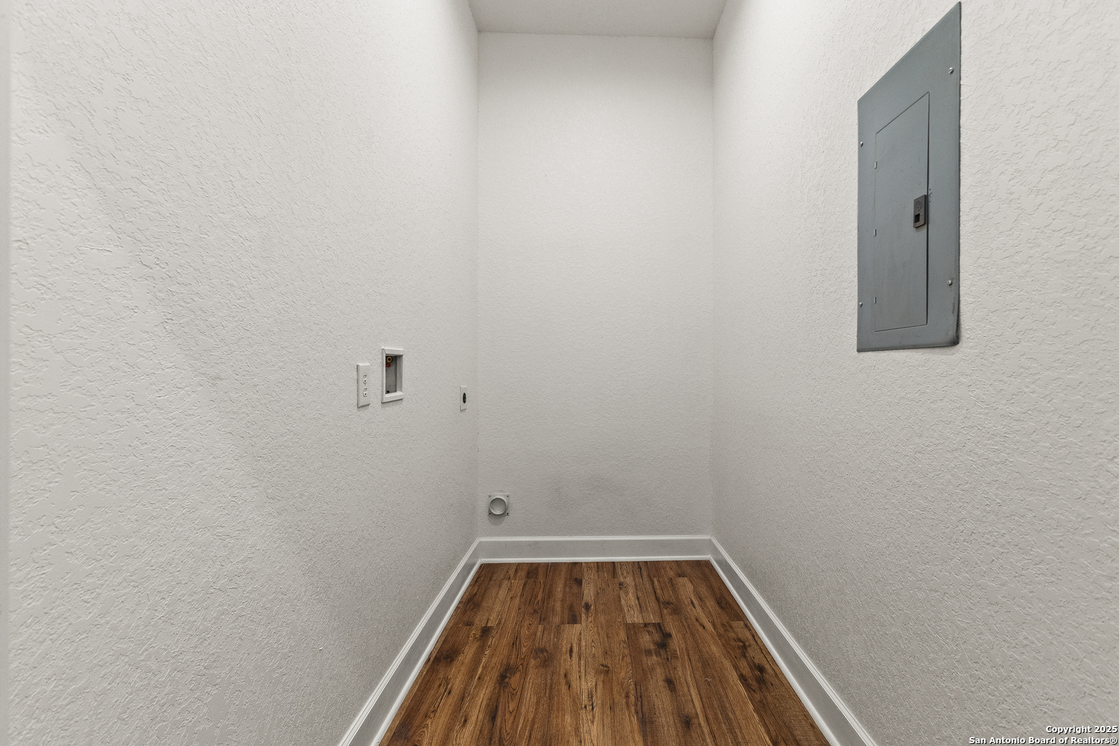 property viewer photo 31