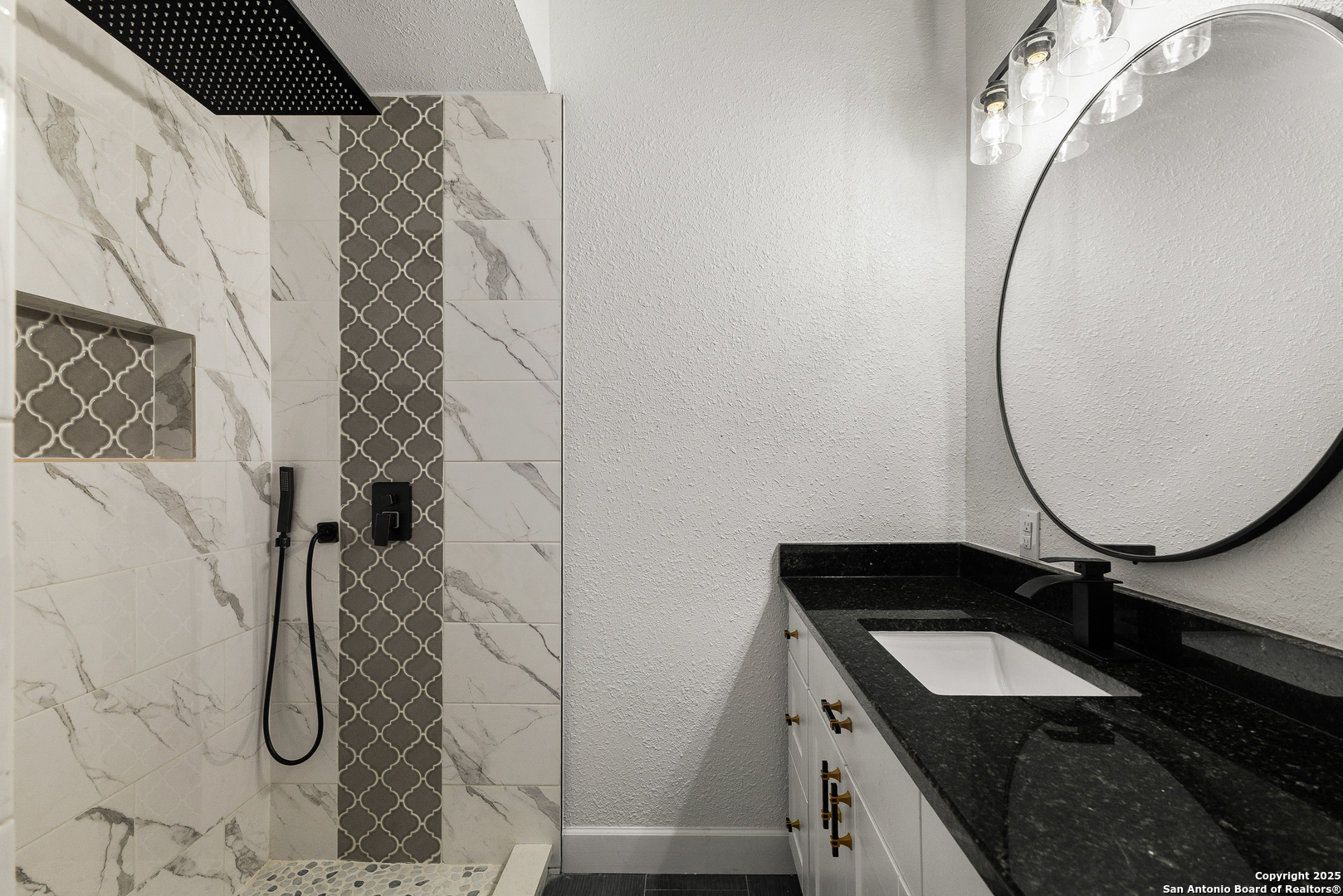 property viewer photo 33