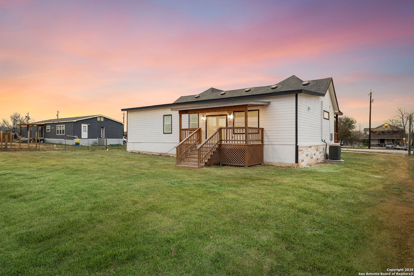property viewer photo 36