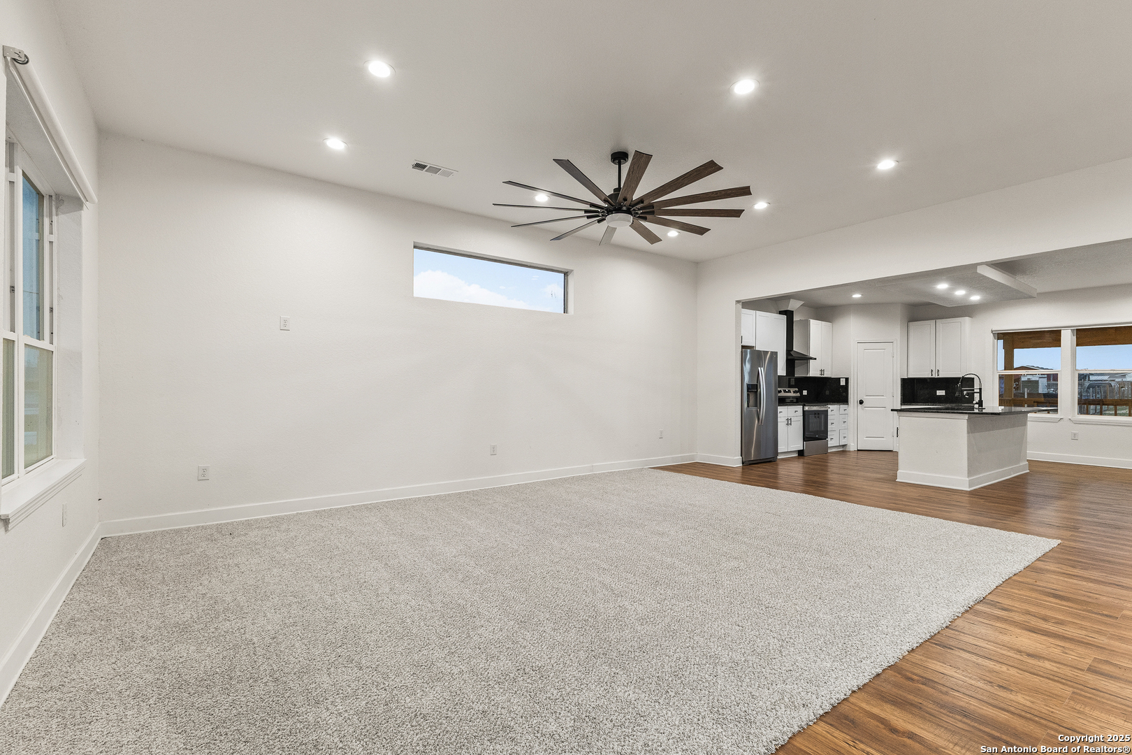 property viewer photo 8