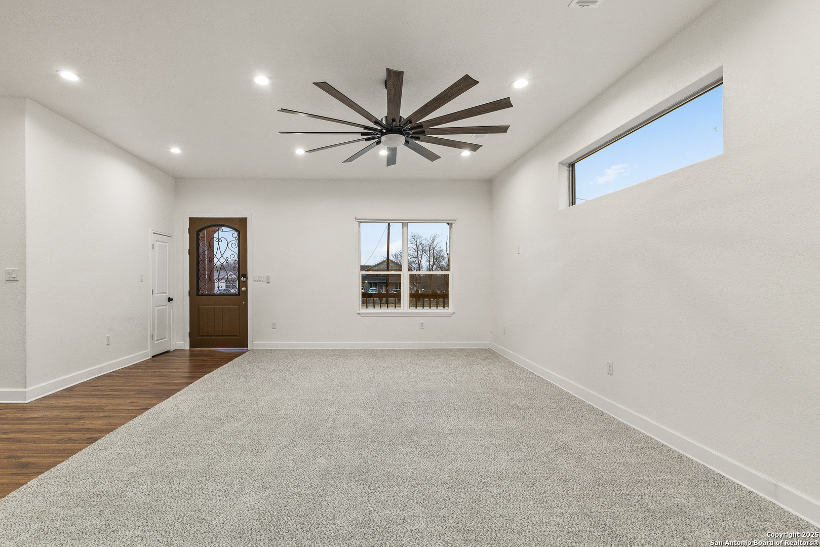 property viewer photo 9