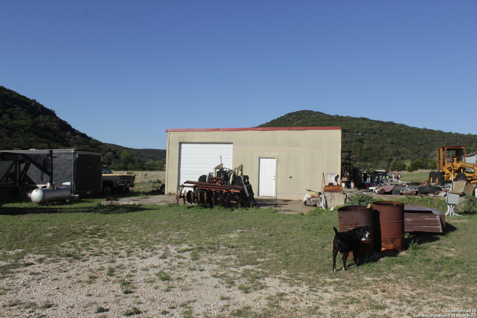 main property photo 18