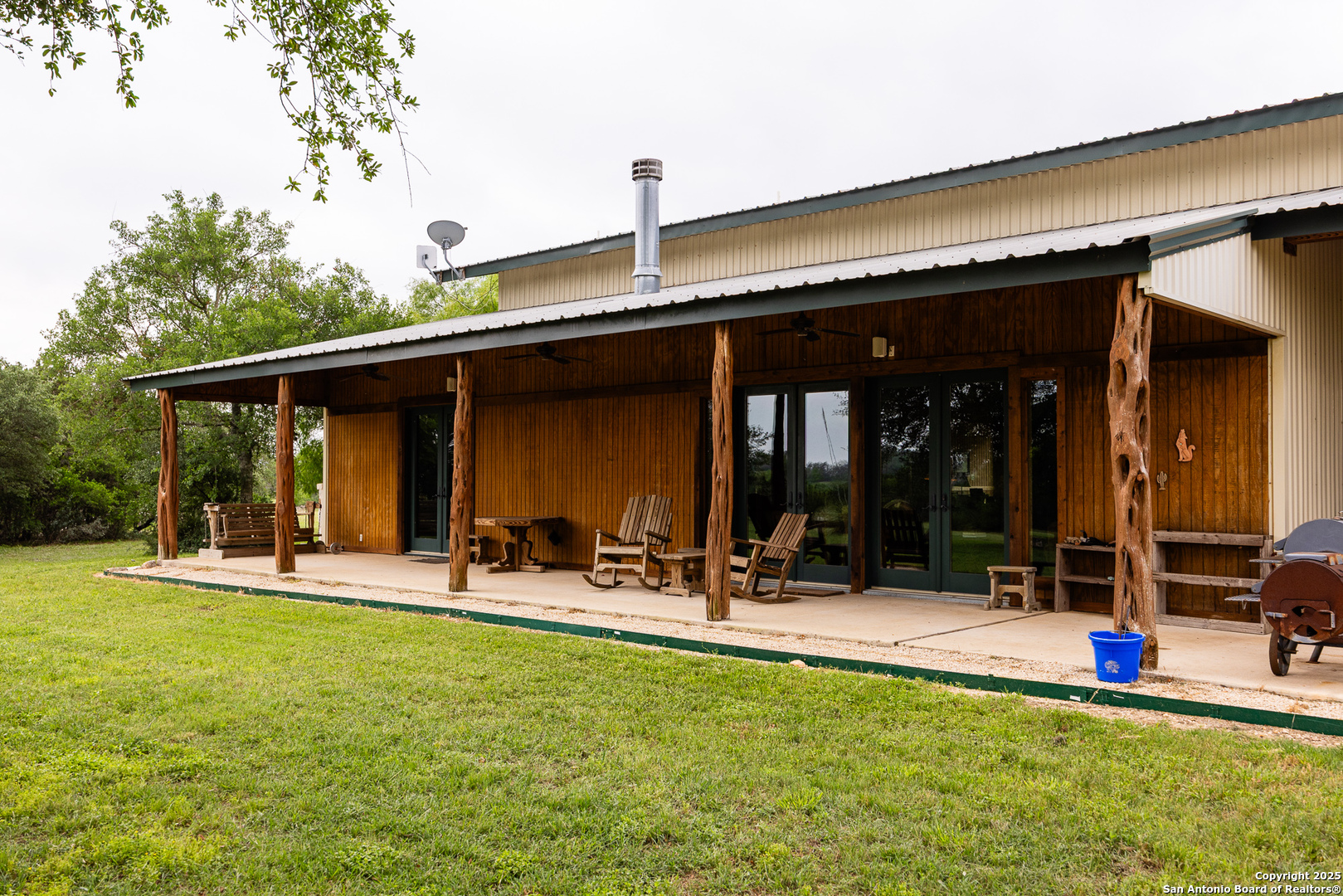 main property photo 18