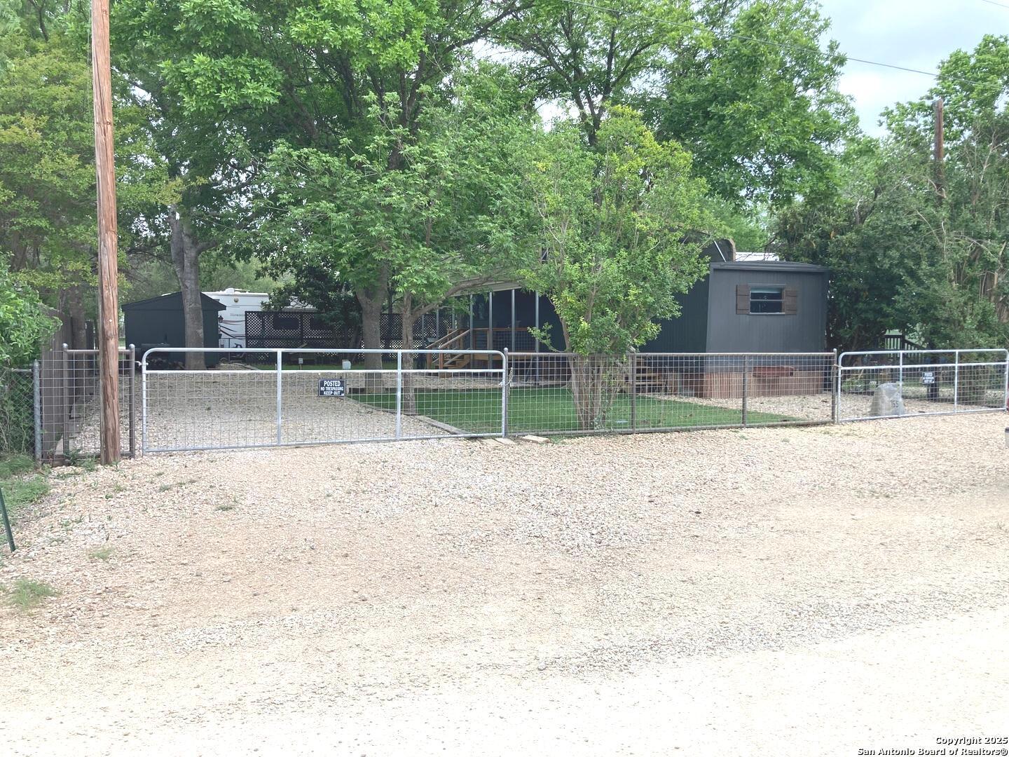 main property photo 22