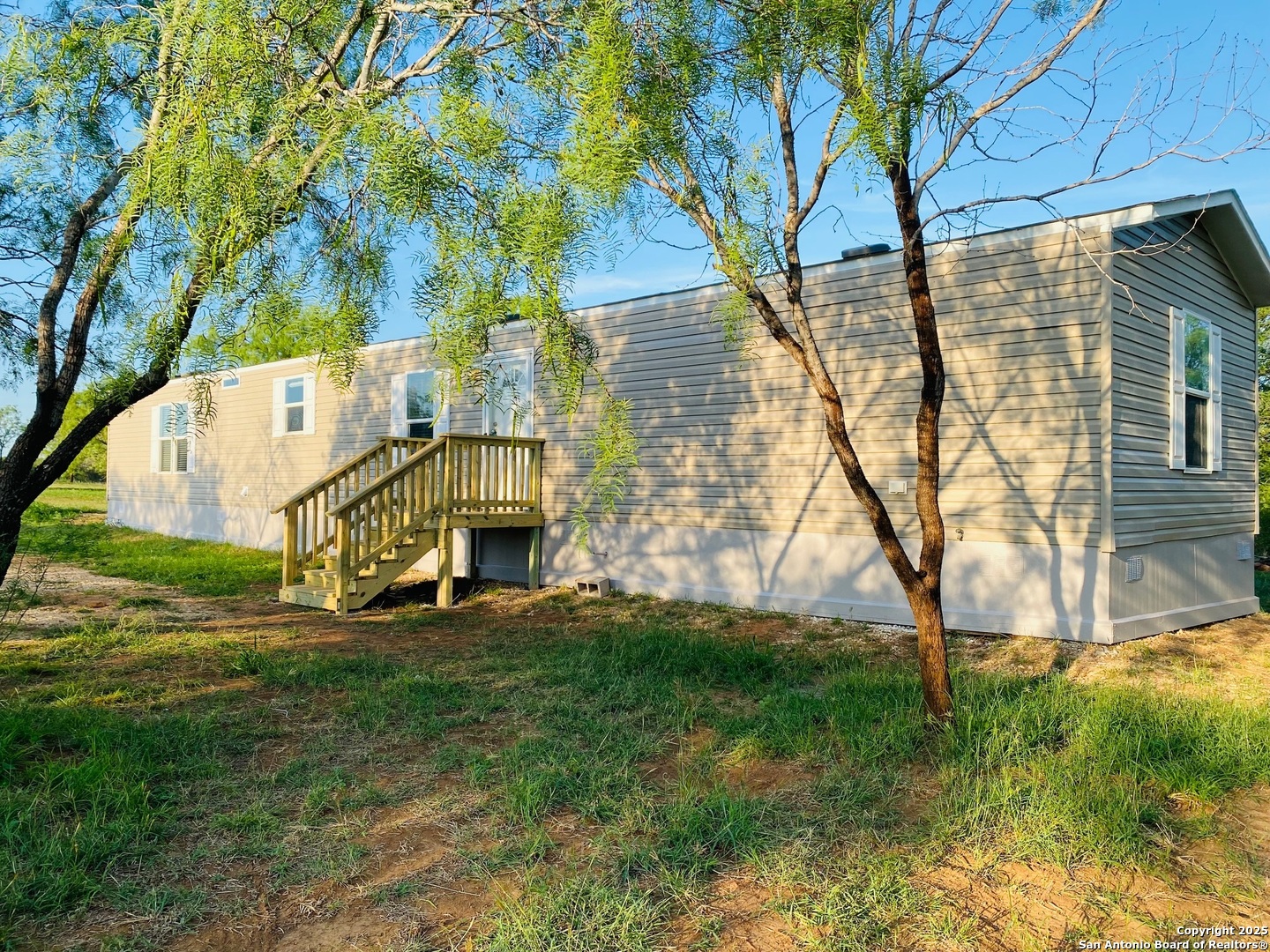 property viewer photo 2