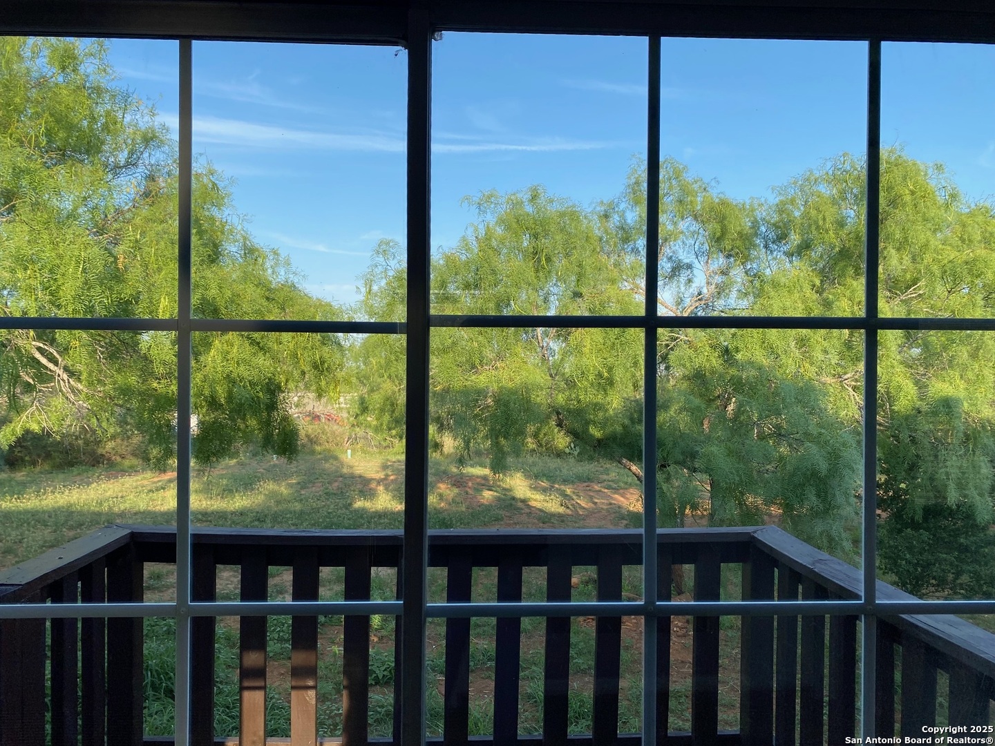 property viewer photo 3