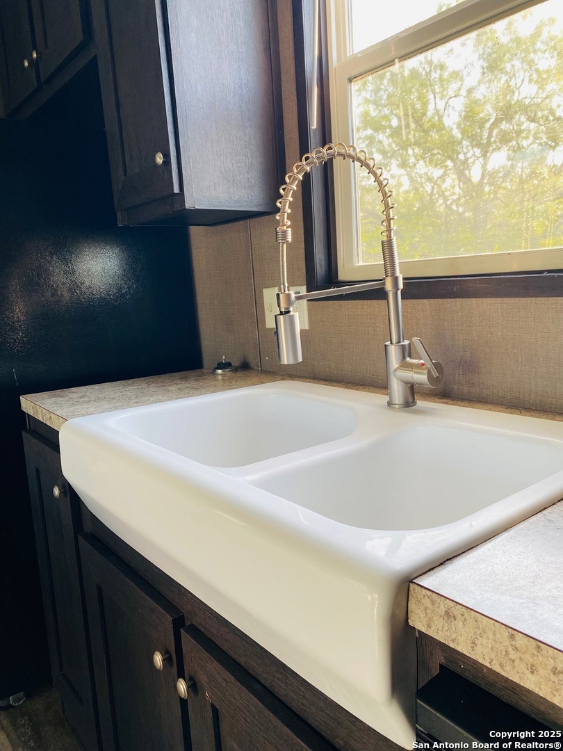 property viewer photo 6