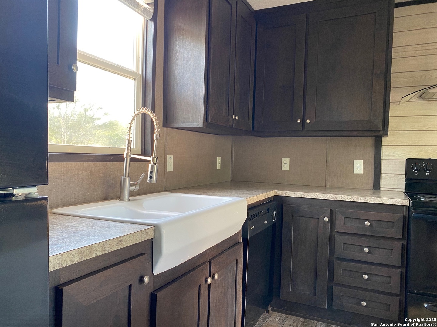 property viewer photo 7