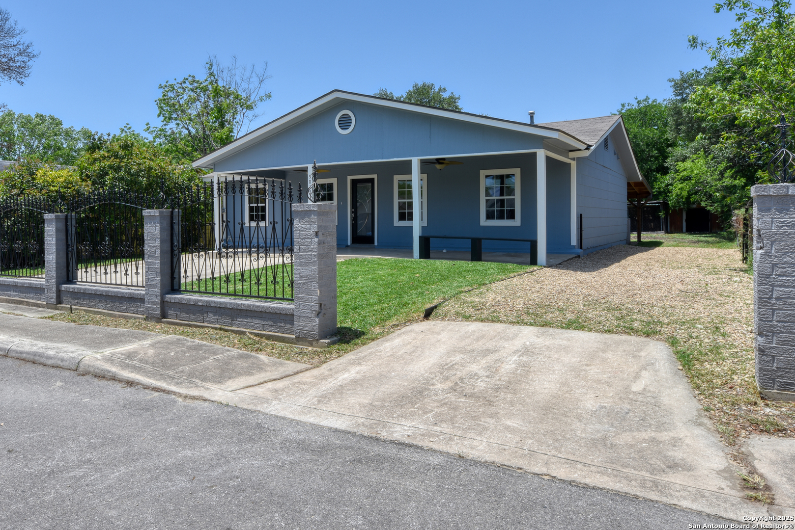 property viewer photo 1