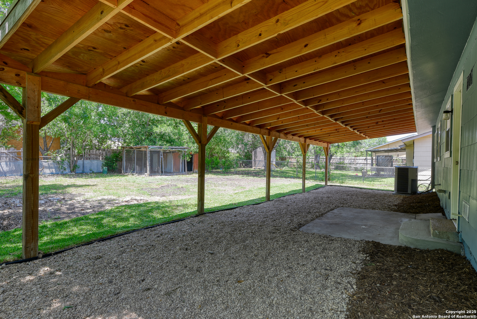 property viewer photo 19