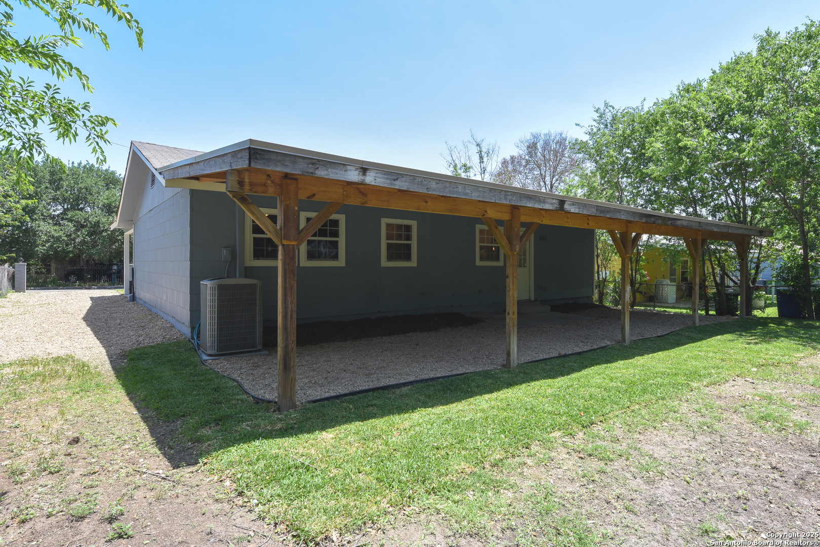 property viewer photo 22