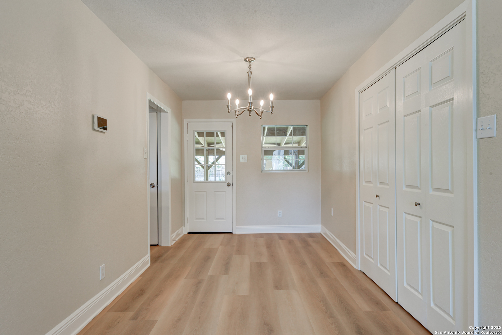 property viewer photo 9