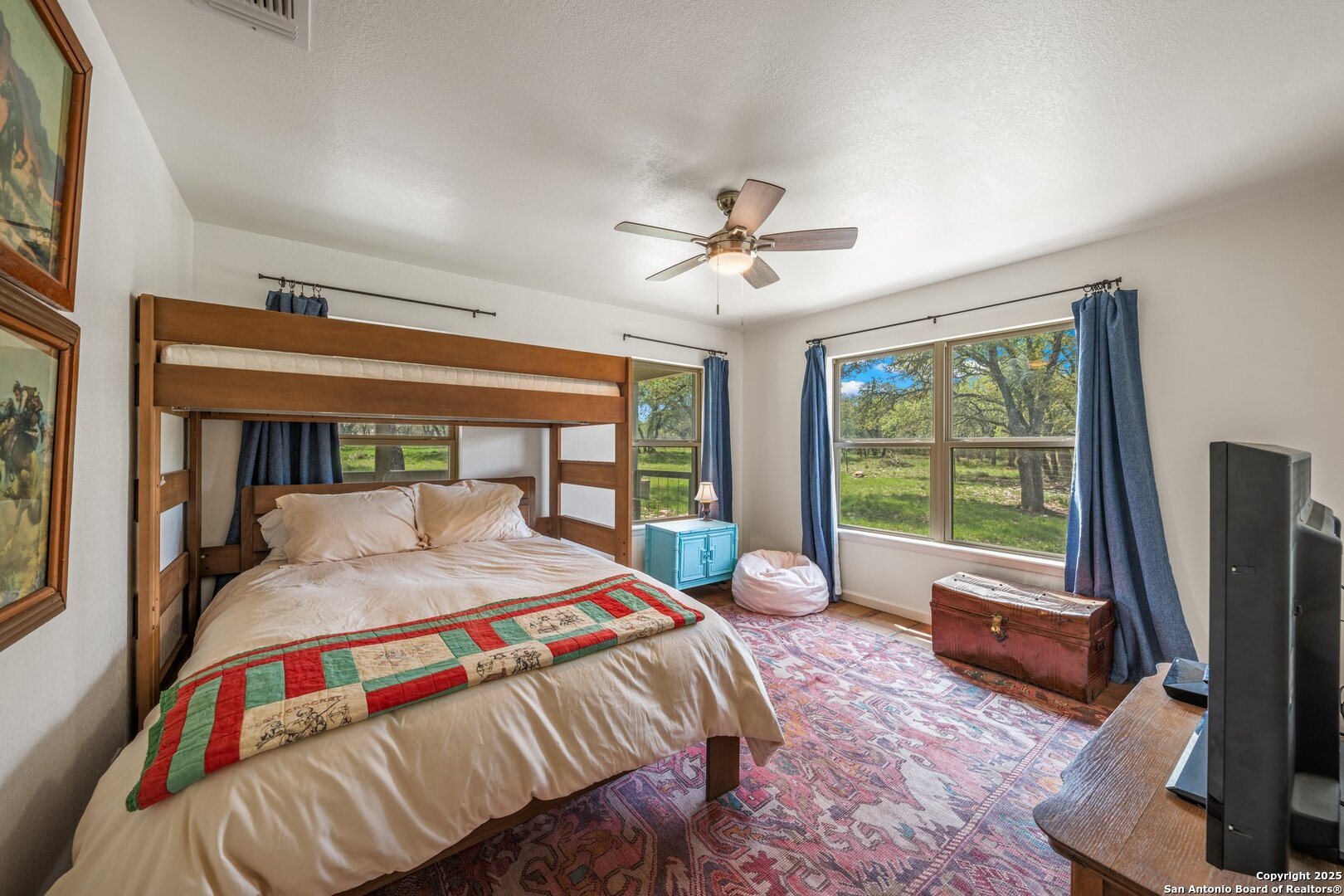 main property photo 13