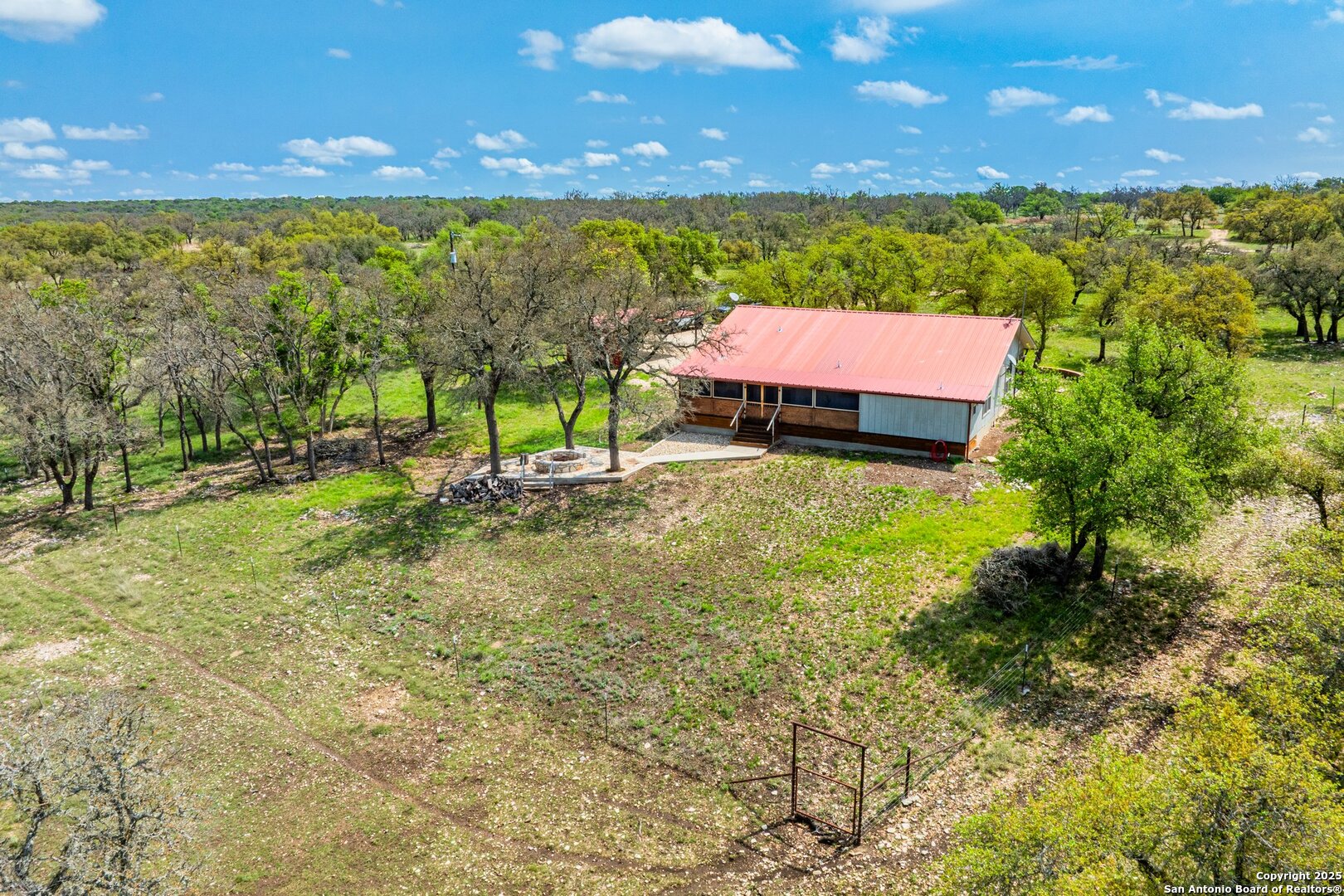 main property photo 16