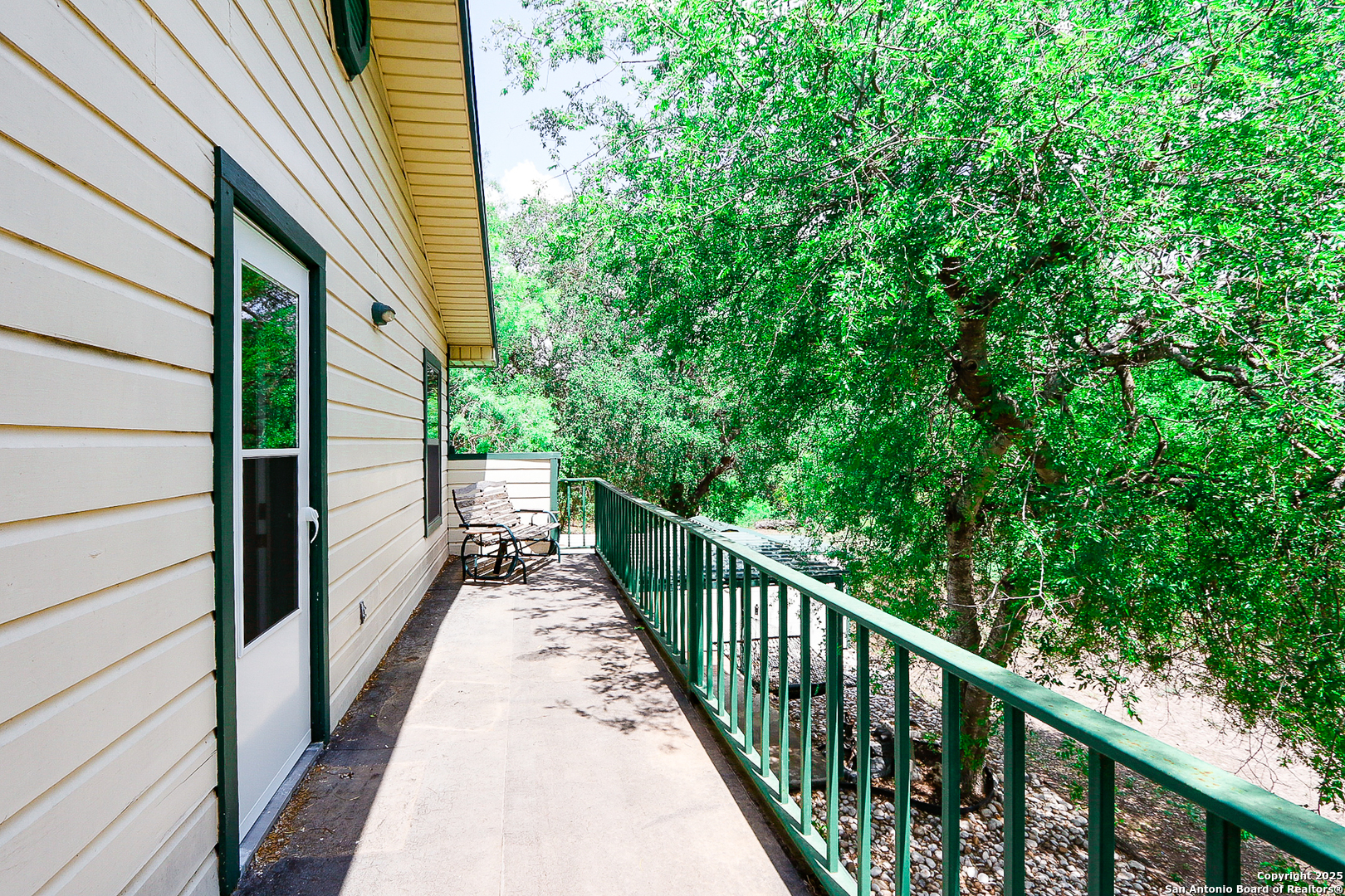 main property photo 18