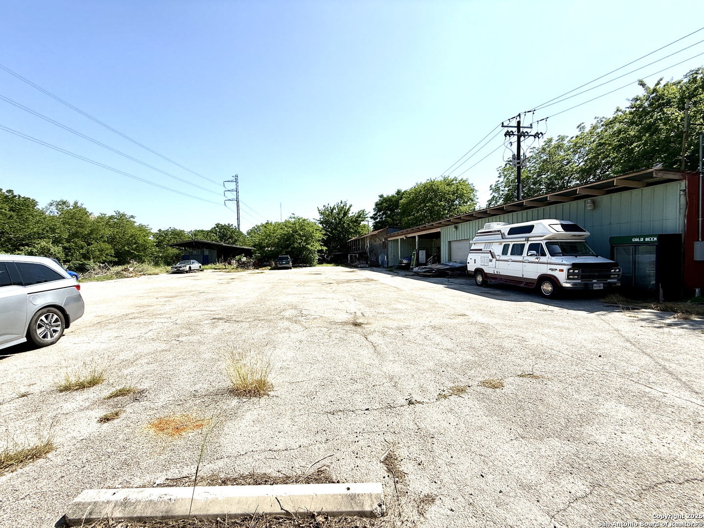 main property photo 9
