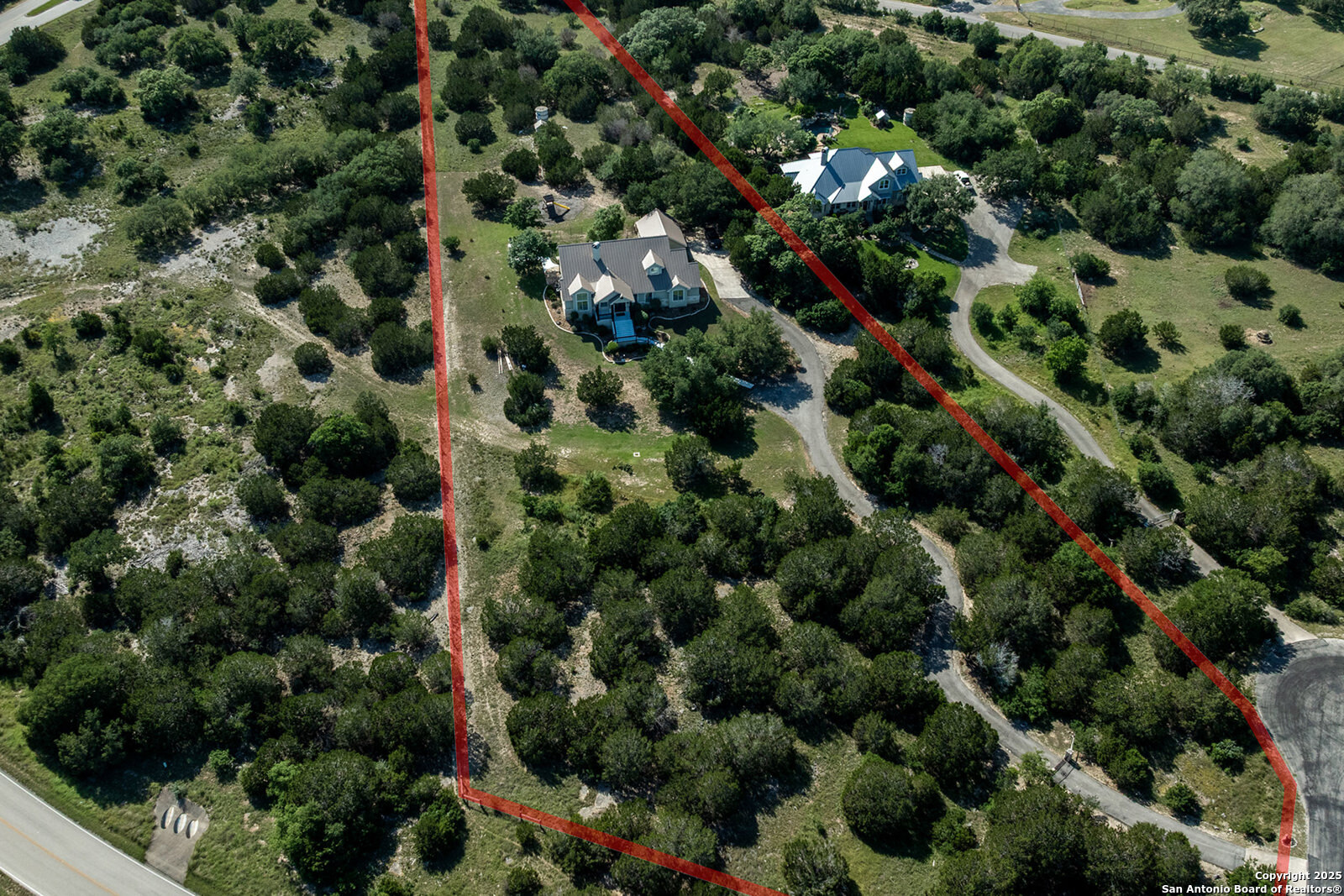 main property photo 6