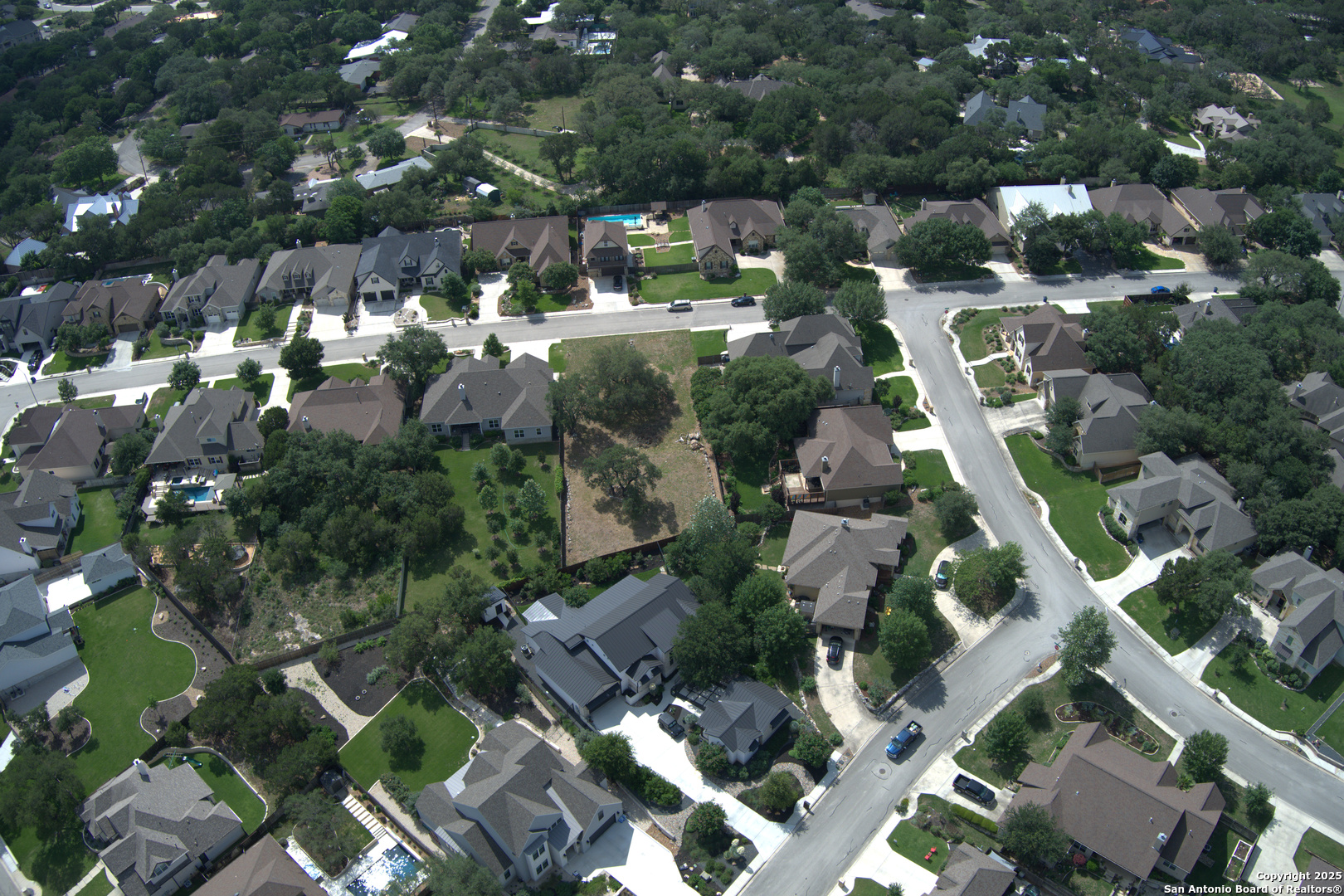 main property photo 9