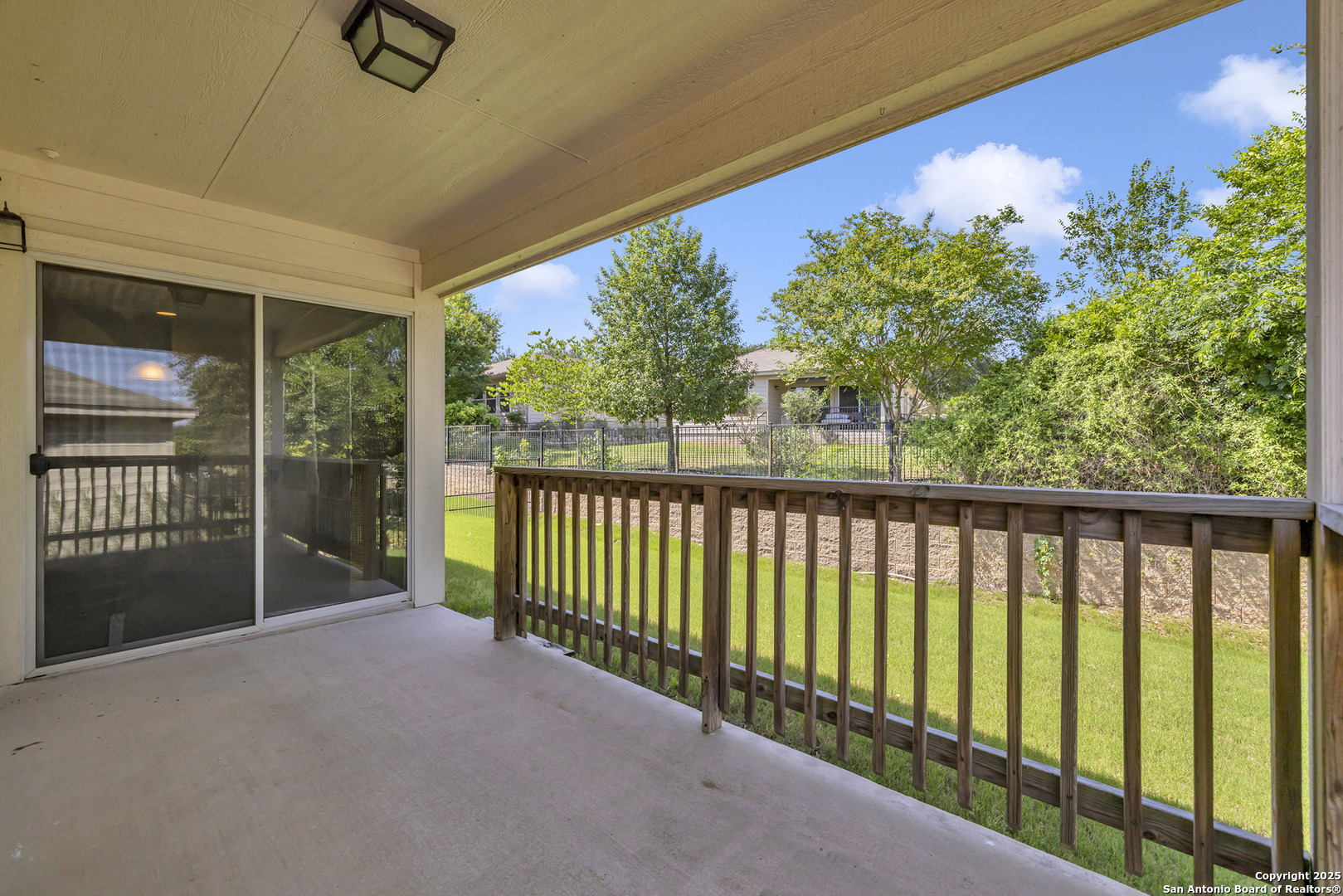 main property photo 19