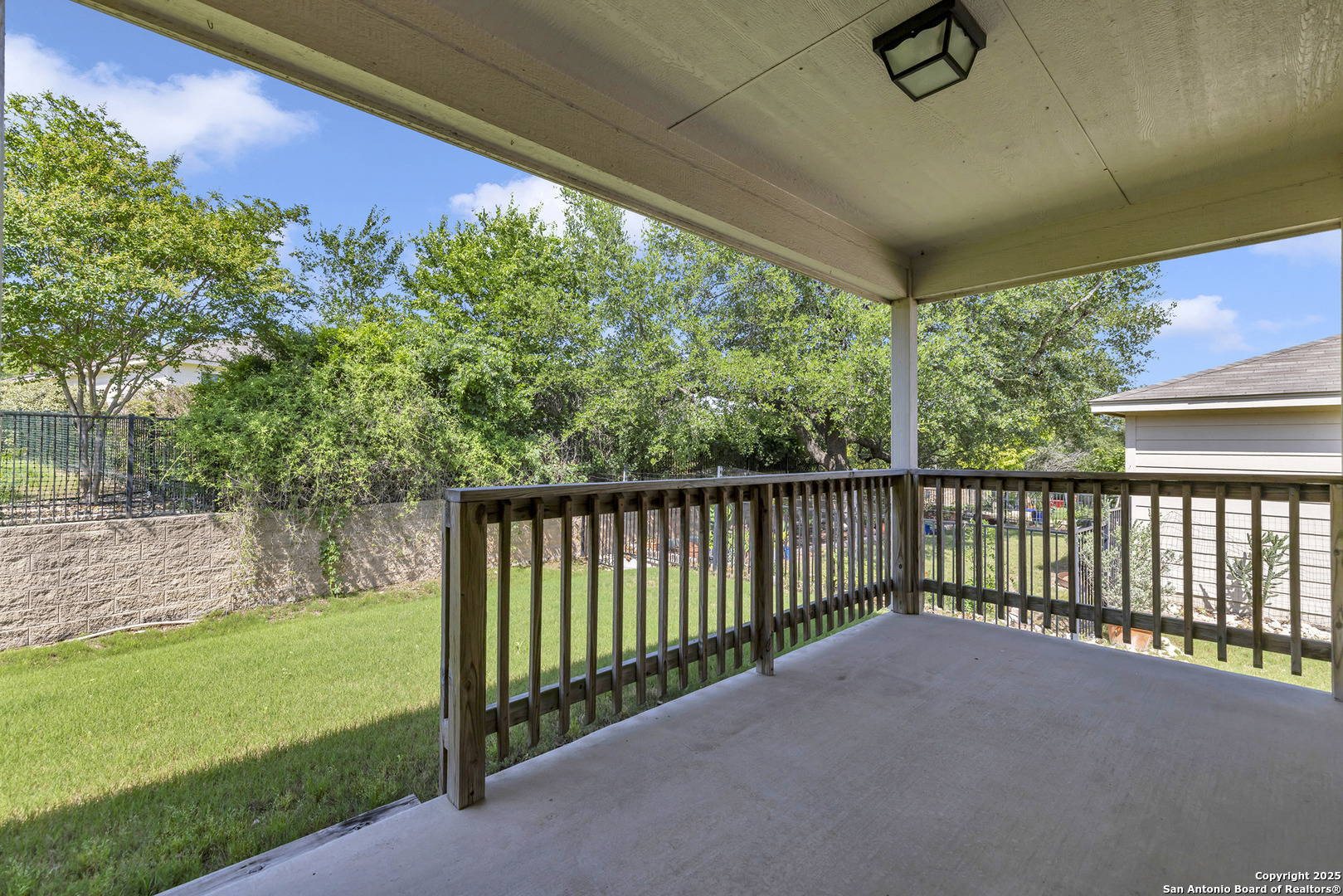 main property photo 20