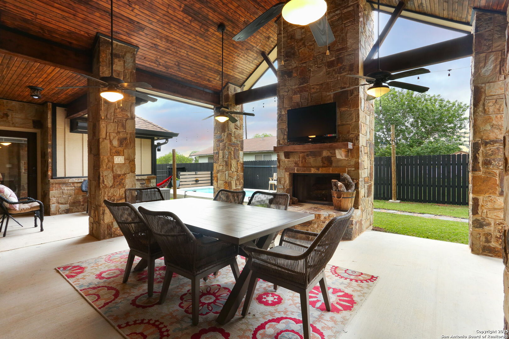 main property photo 31