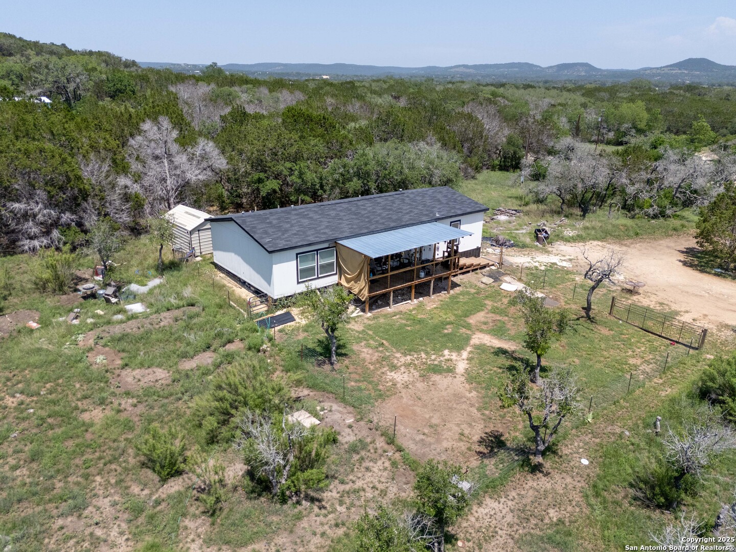 main property photo 10