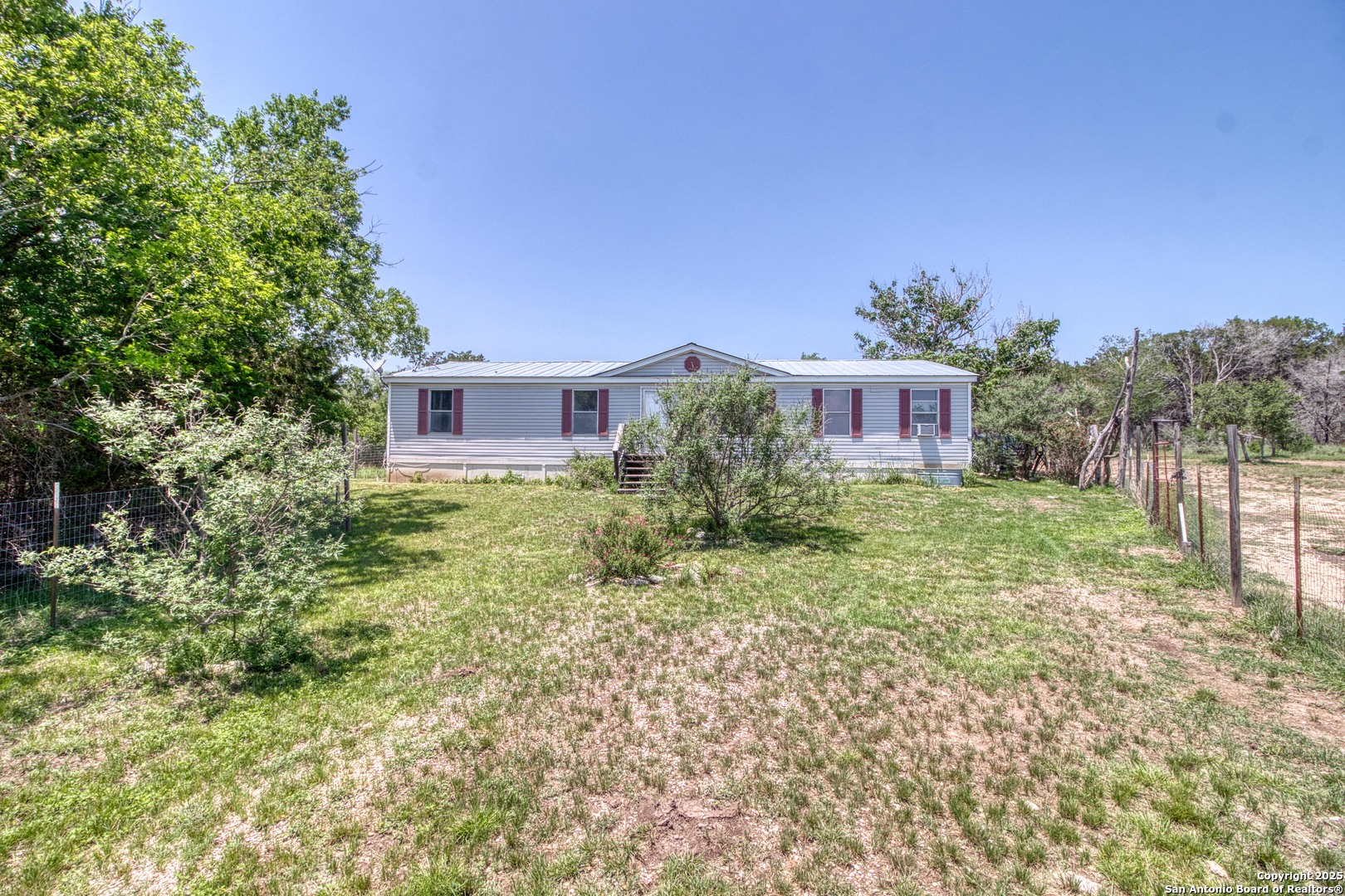 main property photo 31
