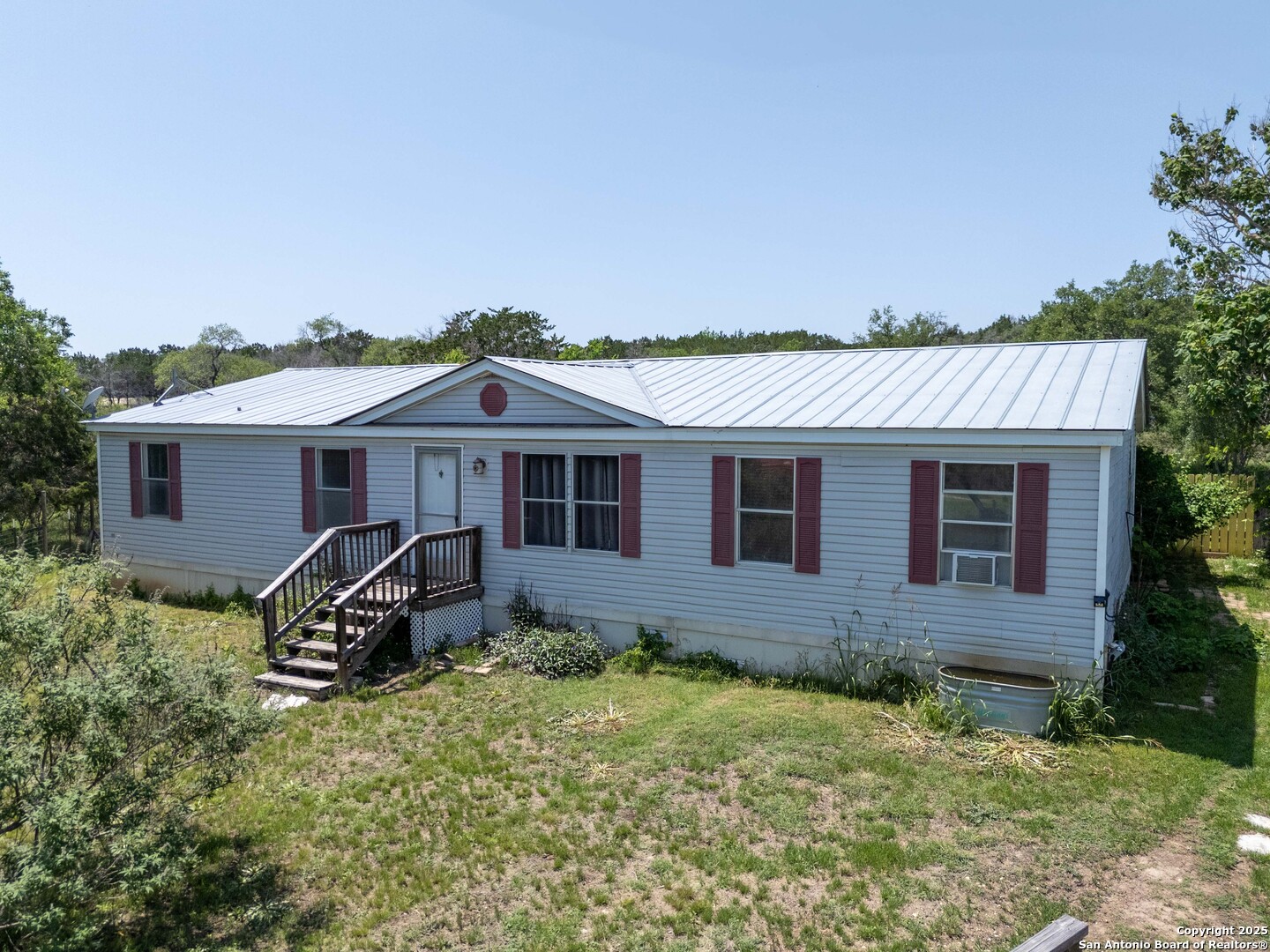 main property photo 33