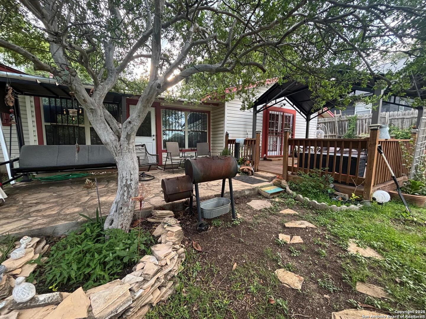 main property photo 15