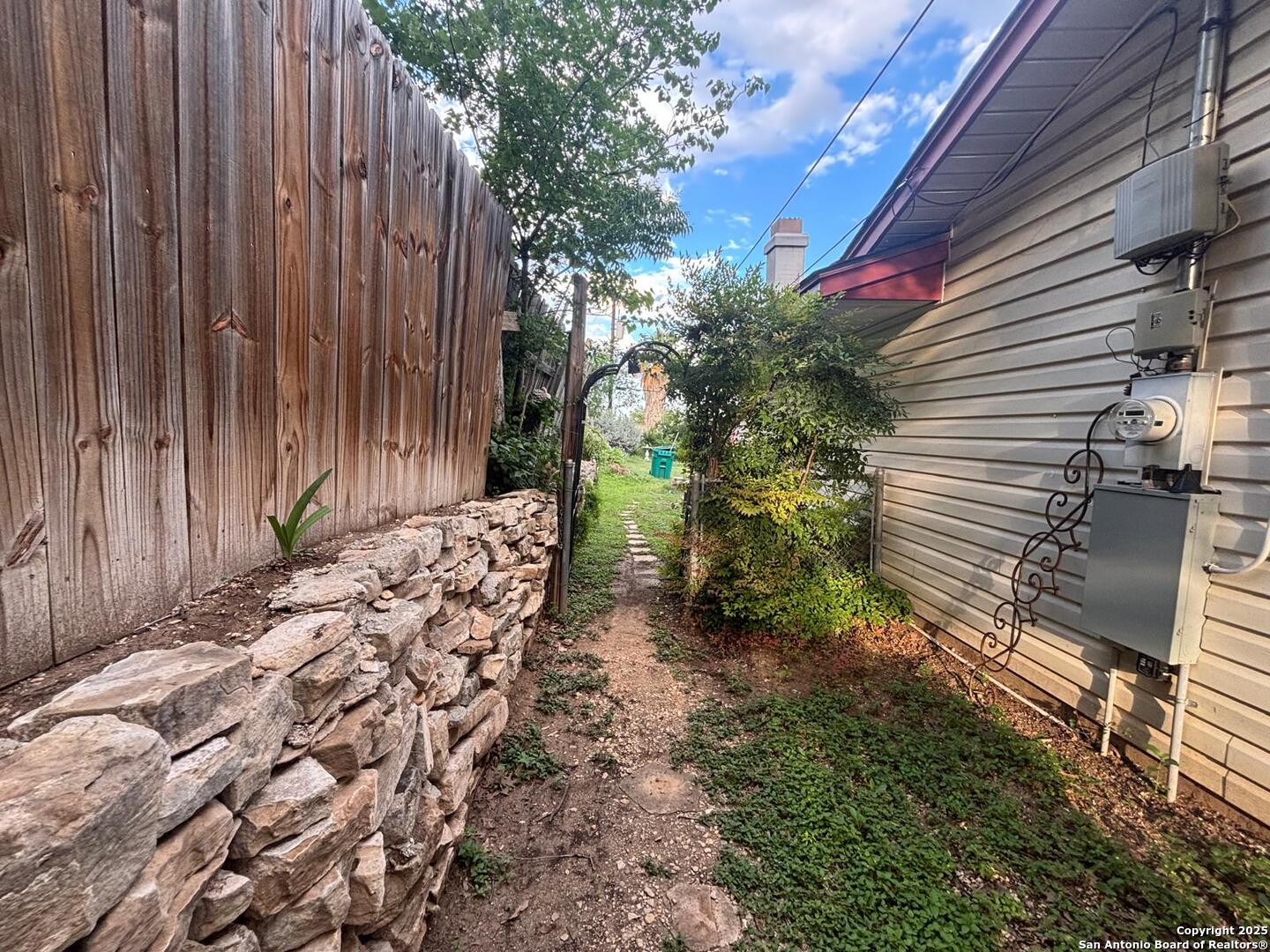 main property photo 20